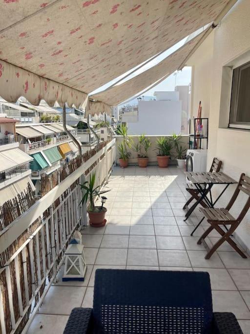 Top Floor Apartment At Petrolona With Big Balcony Athens Exterior photo