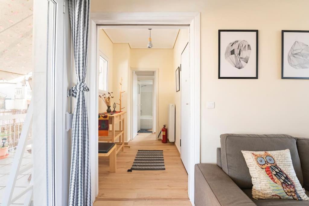 Top Floor Apartment At Petrolona With Big Balcony Athens Exterior photo